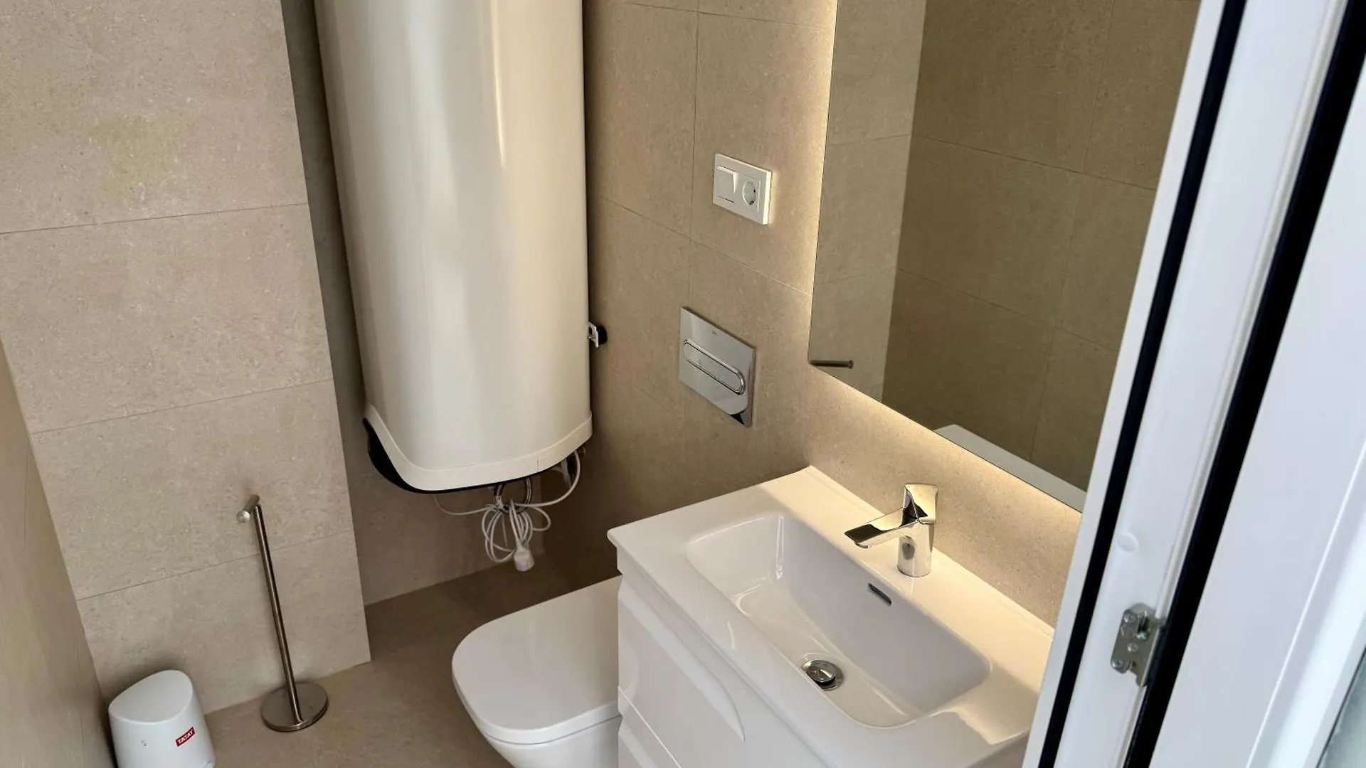 Delsol Villa - Modern Private Pool Villa Short Walk To Beach Torremolinos