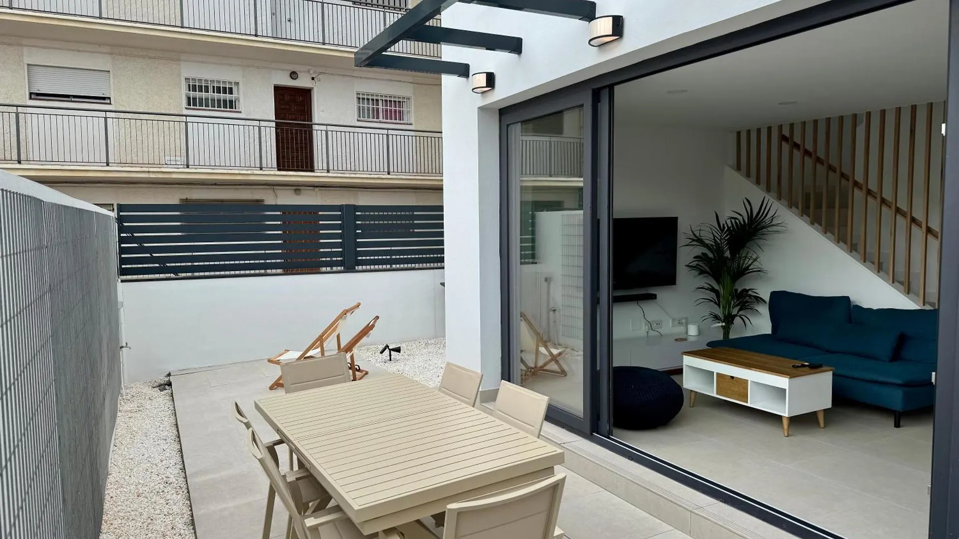 Delsol Villa - Modern Private Pool Villa Short Walk To Beach Τορρεμολίνος