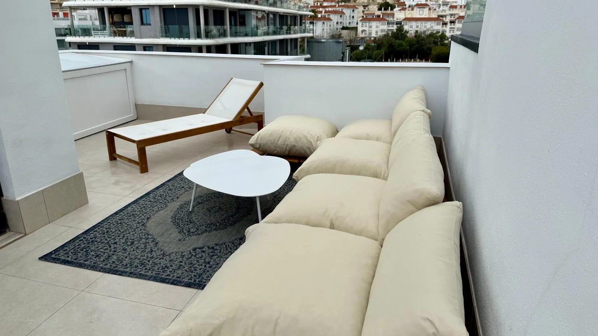 Delsol Villa - Modern Private Pool Villa Short Walk To Beach Τορρεμολίνος